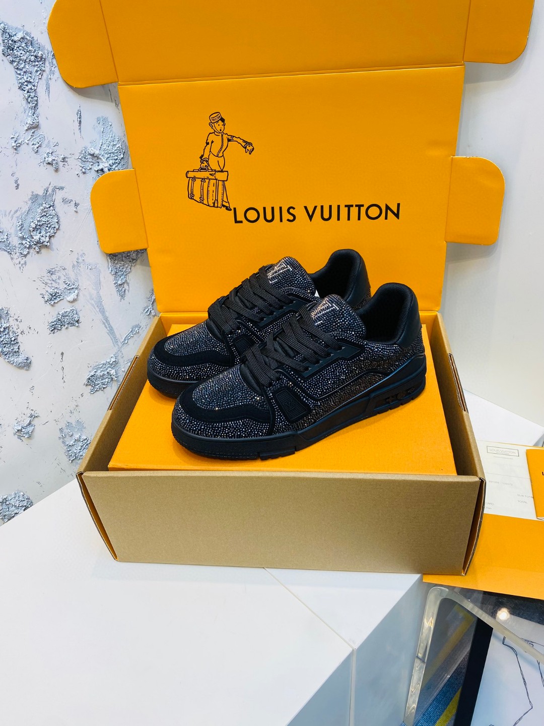 Louis Vuitton Trainer sneakers diamond black