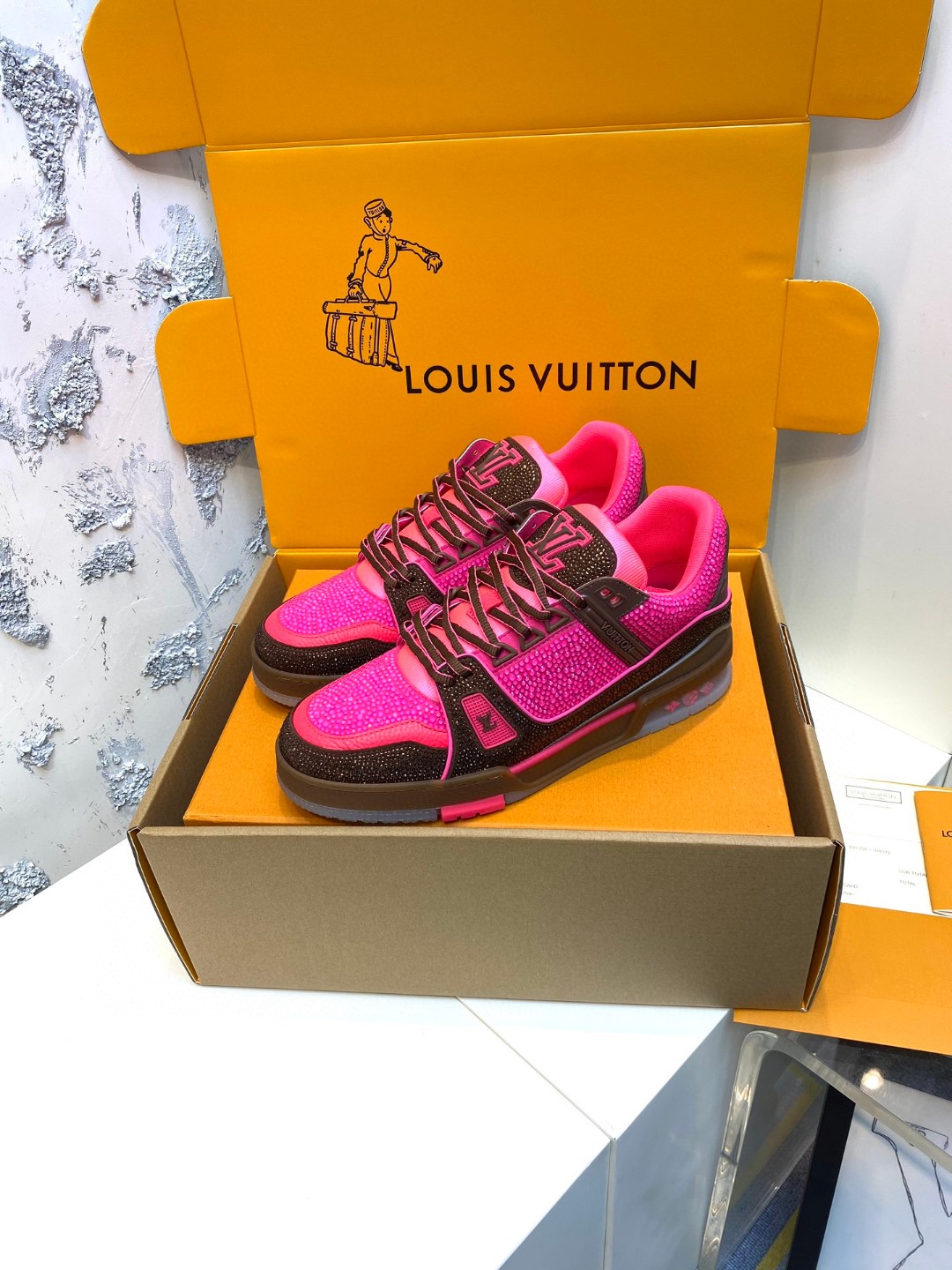 Louis Vuitton Trainer sneakers diamond brown pink