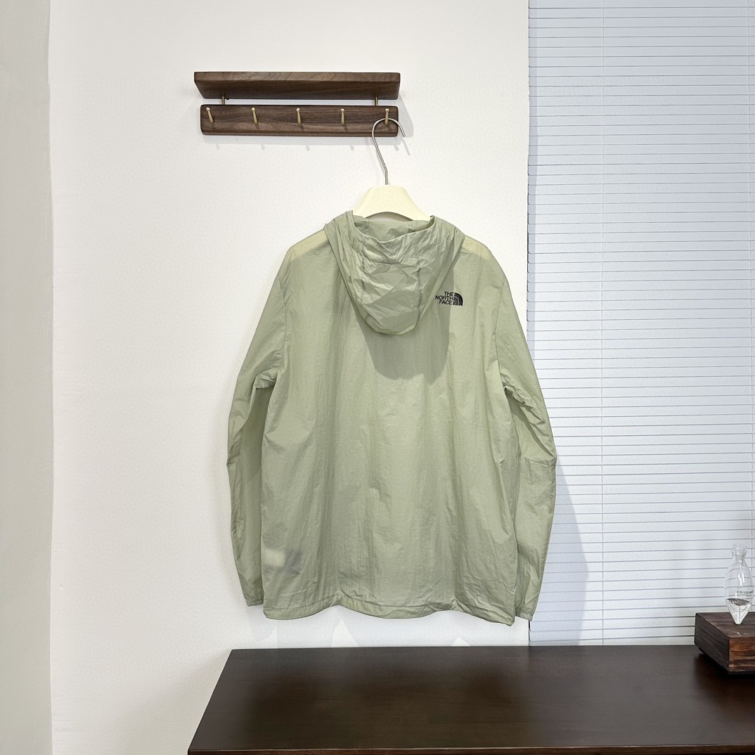 The North Face Sunscreen Clothes Avocado