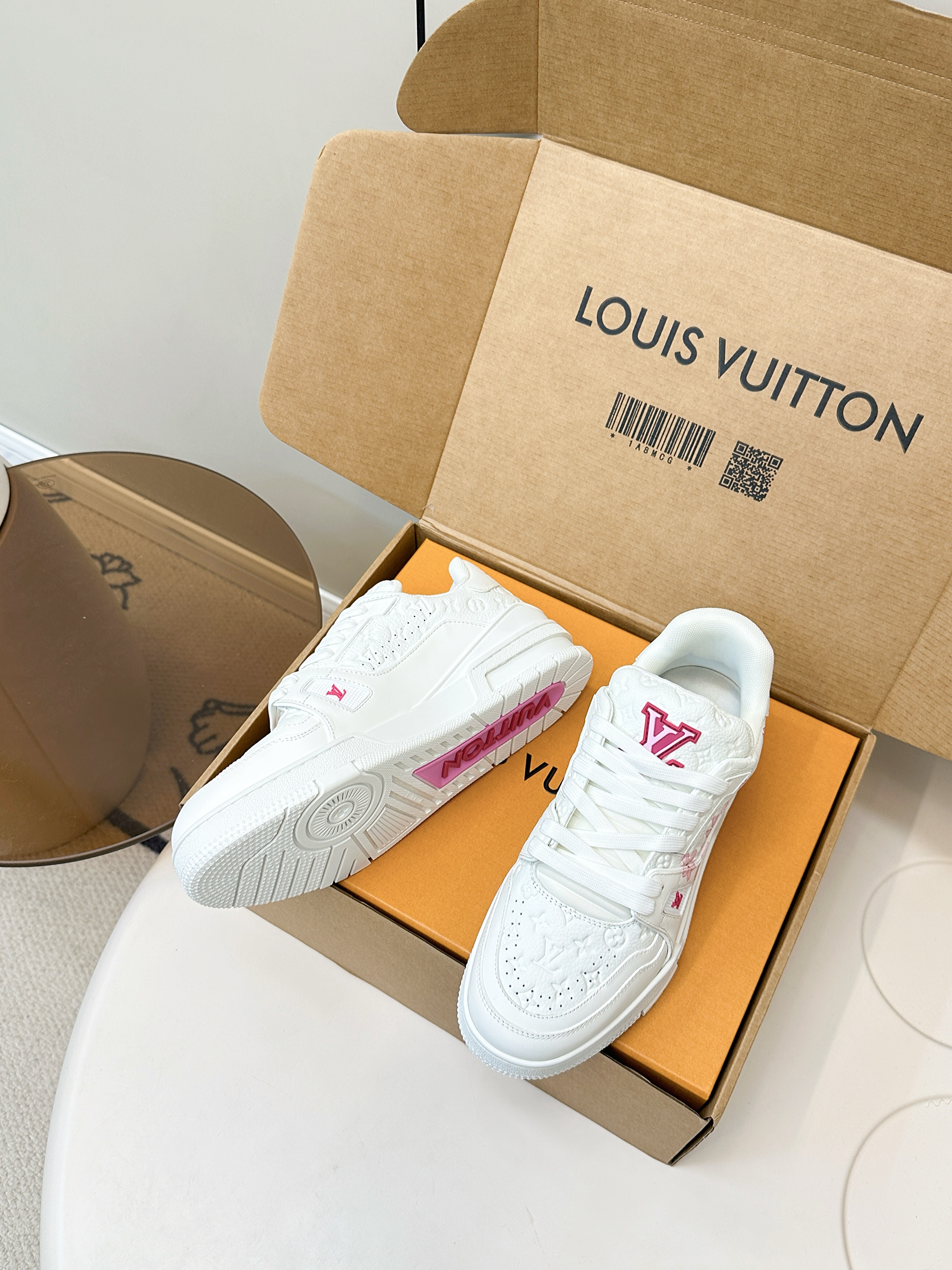Louis Vuitton X Tyler Trainer sneakers white pink