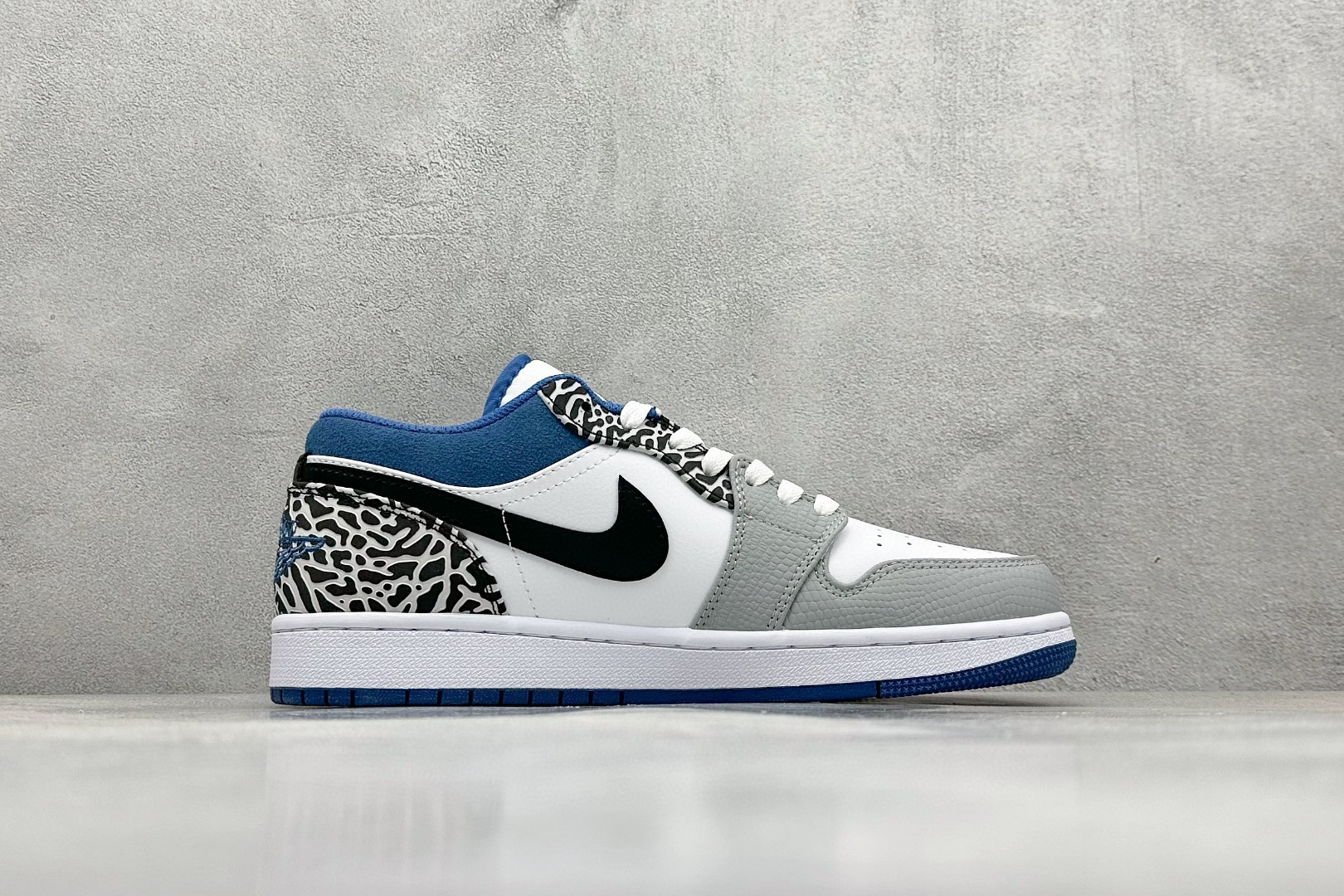 Jordan Air Jordan 1 Low " true blue " blue white