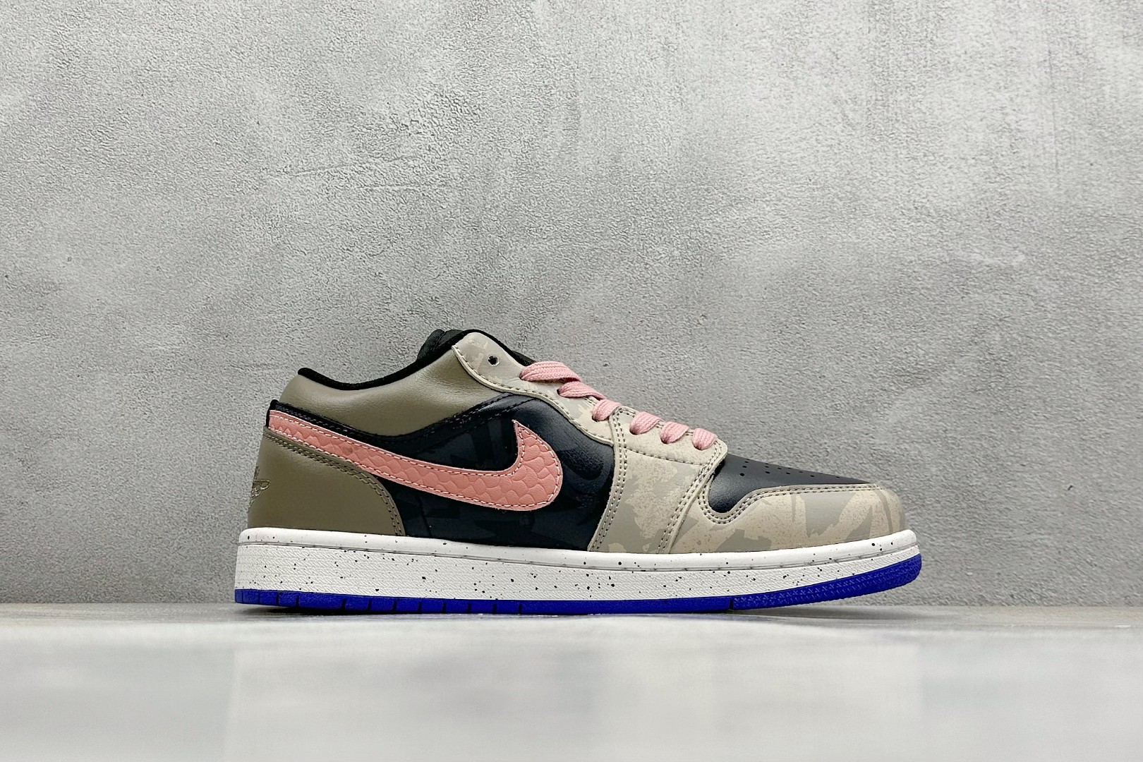 Jordan Air Jordan 1 Low Panda prank pink purple