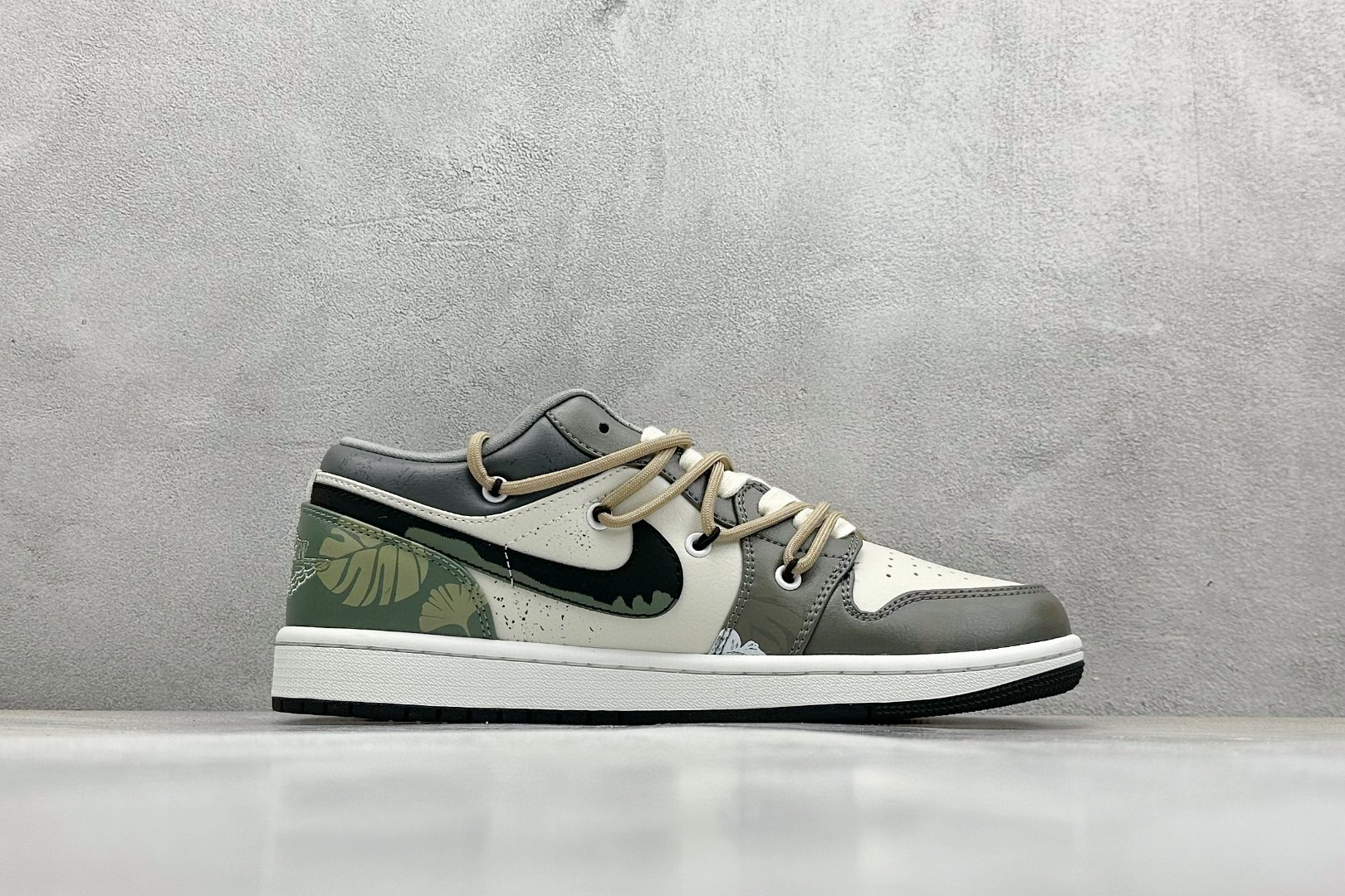 Jordan Air Jordan 1 Low Panda prank grey white green