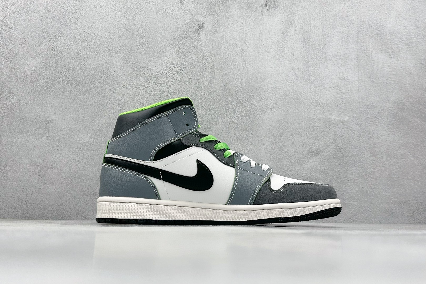 Jordan Air Jordan 1 Mid "Casa 93" white grey brown