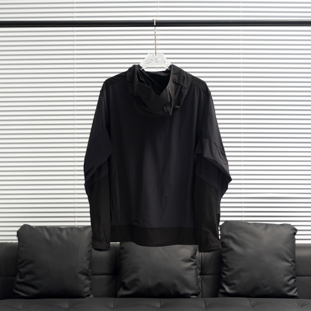 Arcteryx | Color blocked zipper | sunscreen clothing Black Orchid