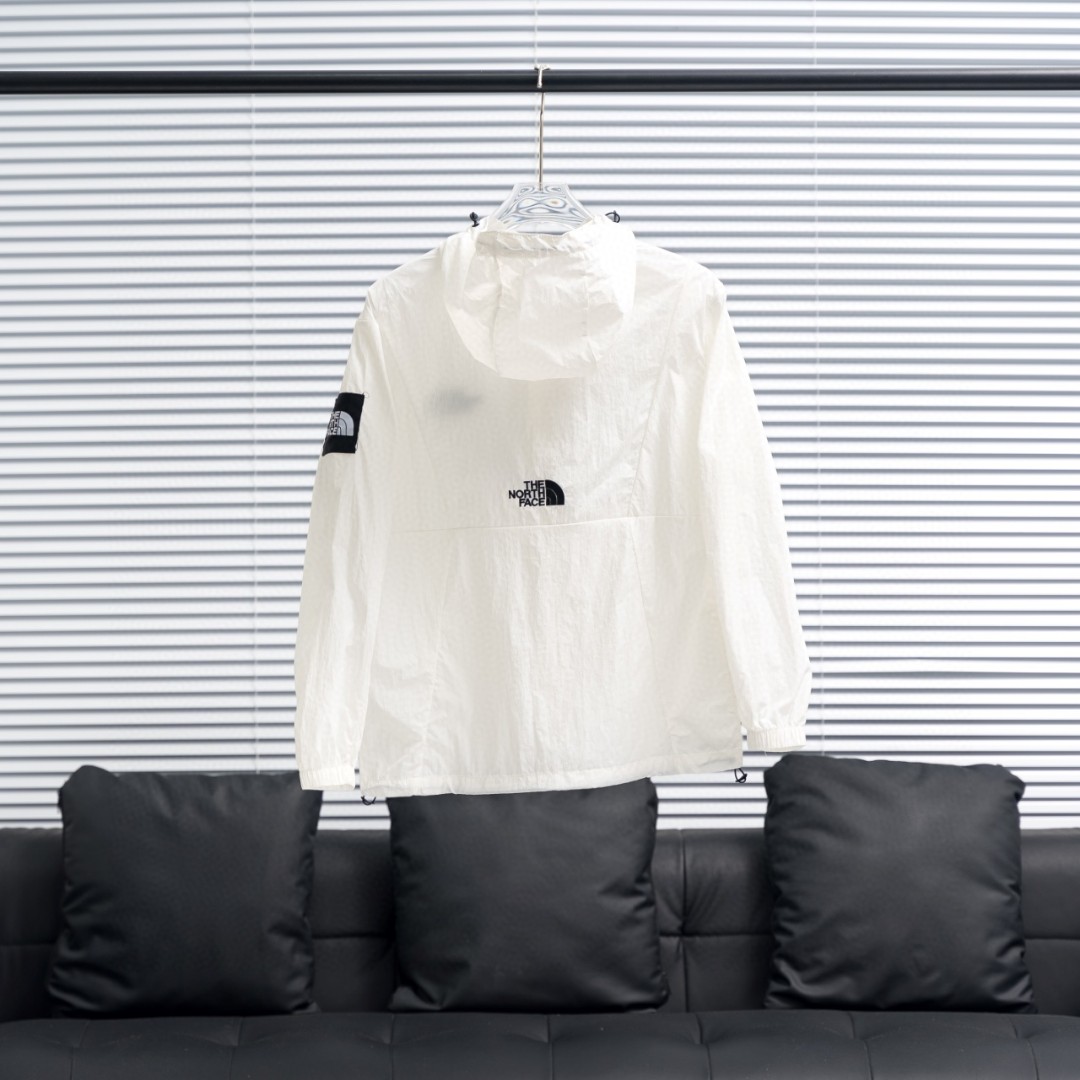 The North Face | NJ3LP01L | Sunscreen Clothes White
