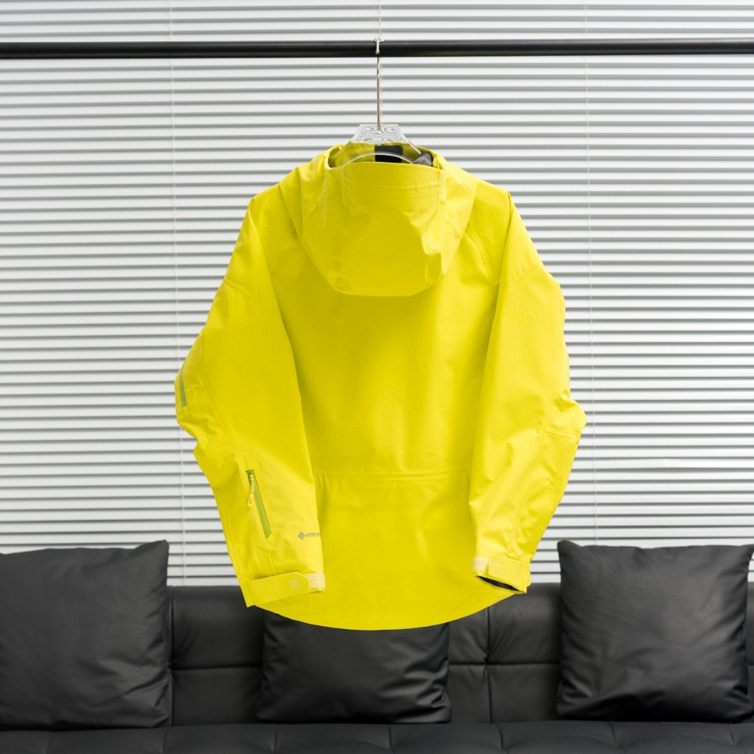 KAILAS | MONT | Hooded Jacket Fluorescent Green