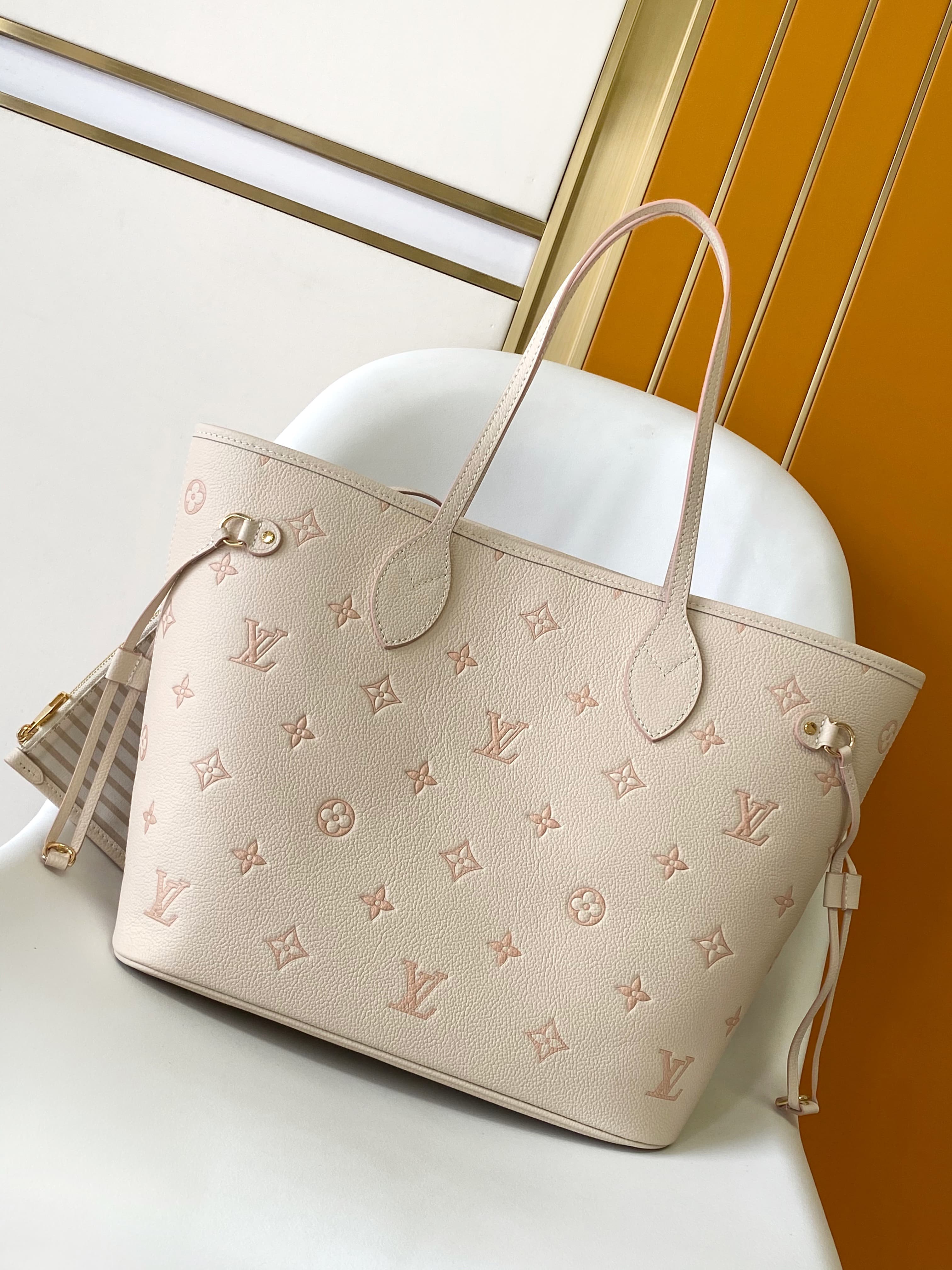 Louis Vuitton Neverfull handbag  medium Milk tea color