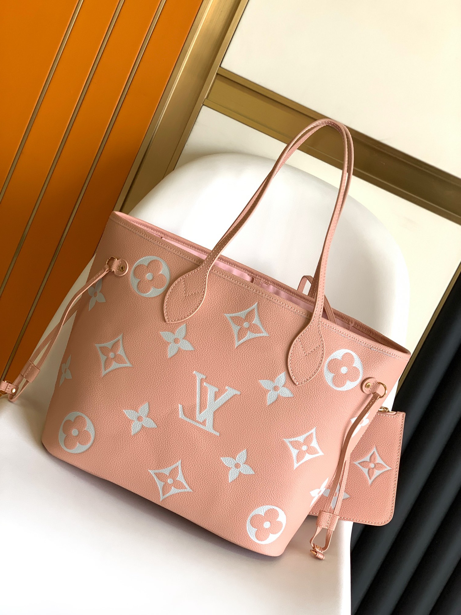 Louis Vuitton Neverfull handbag medium Pink