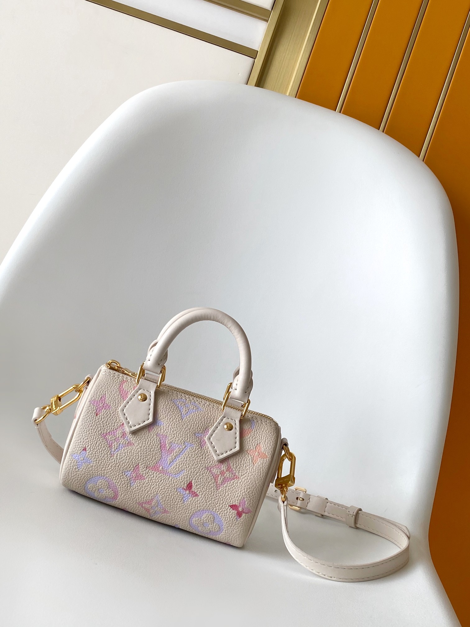 Louis Vuitton Speedy nano Gradient Pink