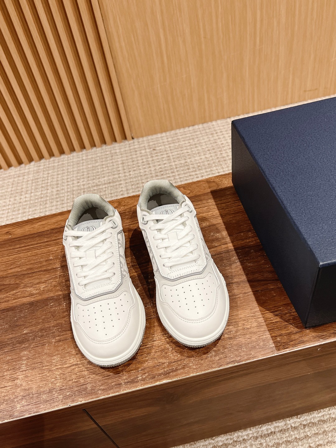 Dior B27 leather low sneakers white grey