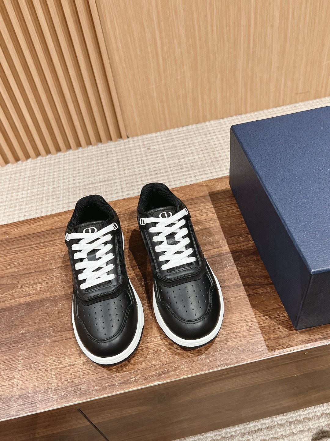 Dior B27 leather low sneakers black white