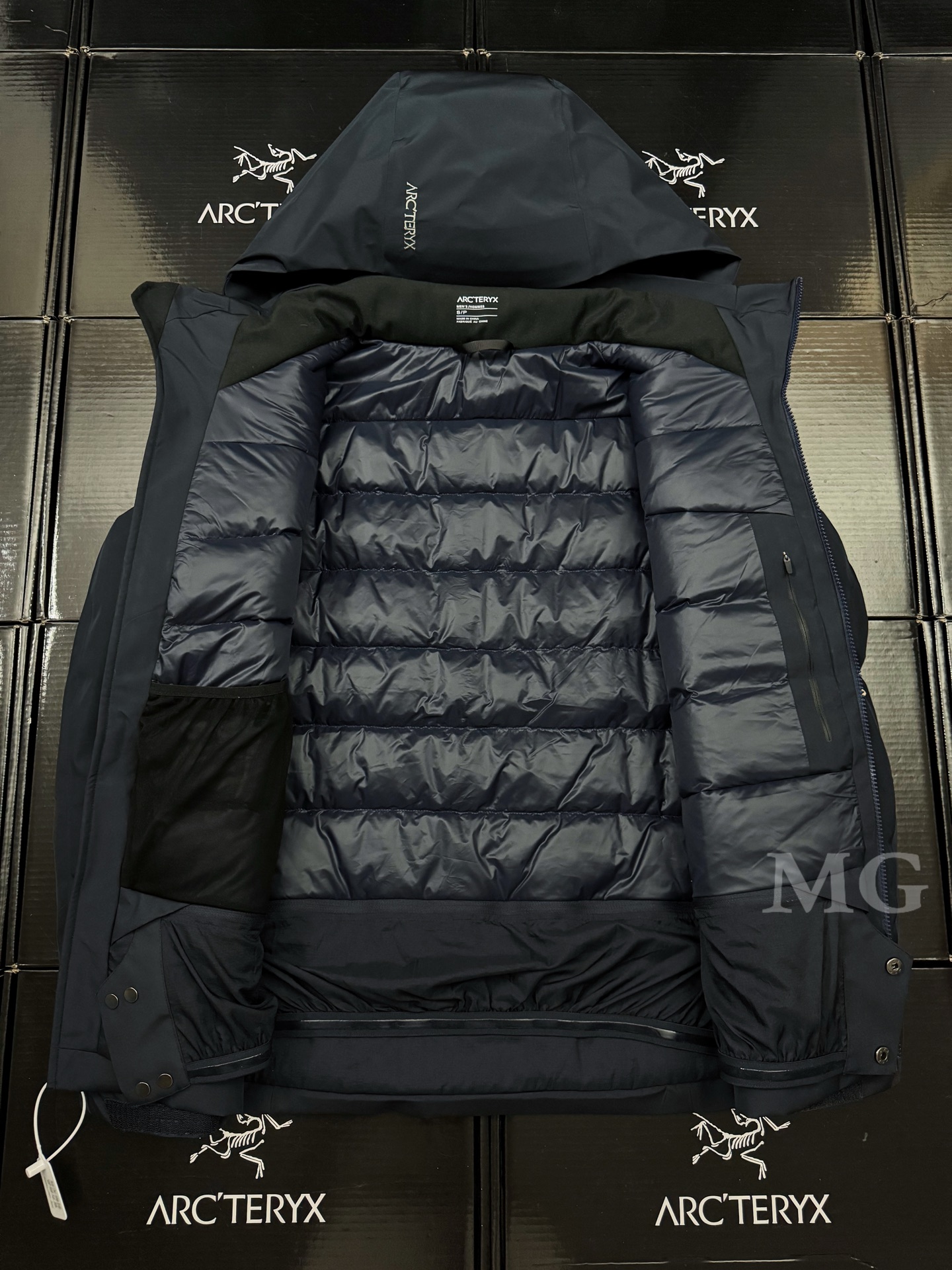 Arcteryx  |  Macai  GTX 750  |  Jacket Navy Blue