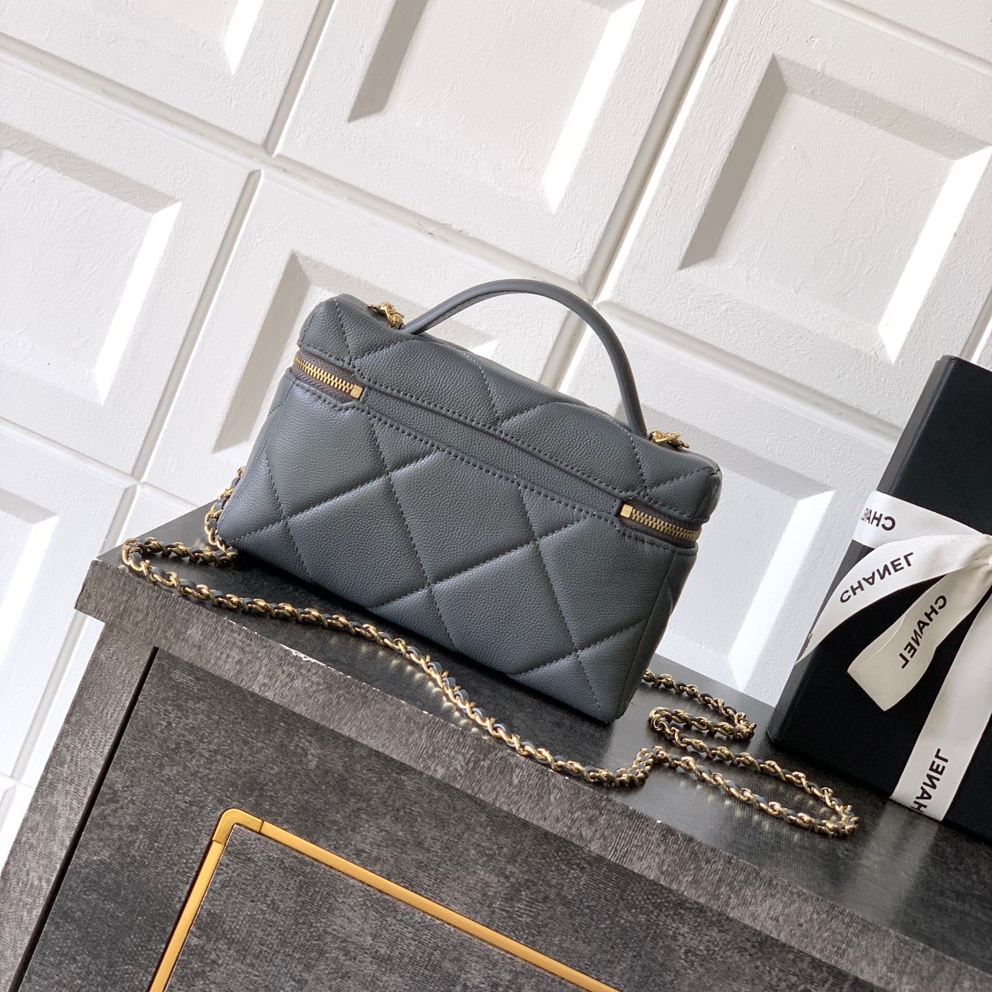 Chanel 25K vanity with chain bag Grey
