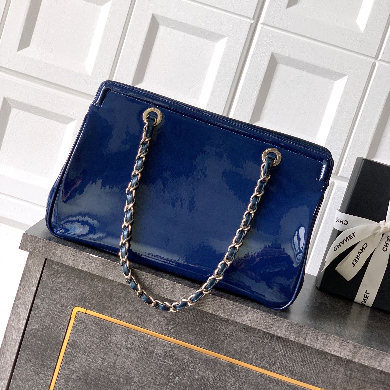 Chanel vintage tote patent leather bag Blue