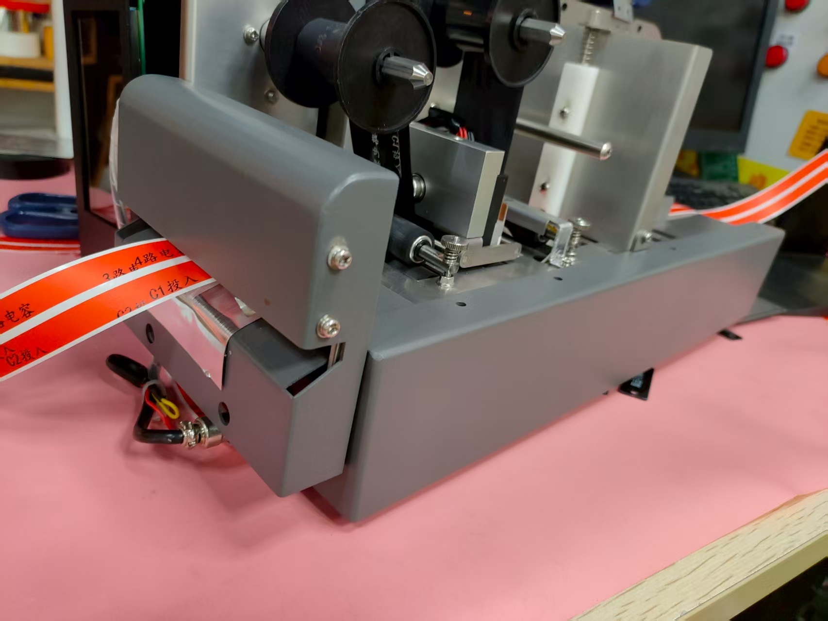 Touchscreen M680N with built-in cutter version