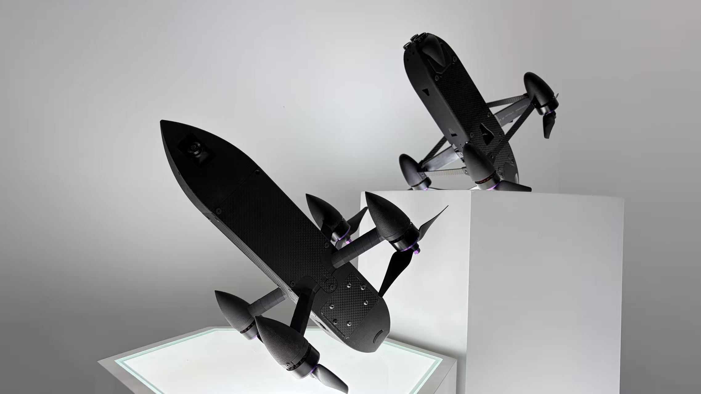 5-inch high-speed small rocket crossing aircraft
