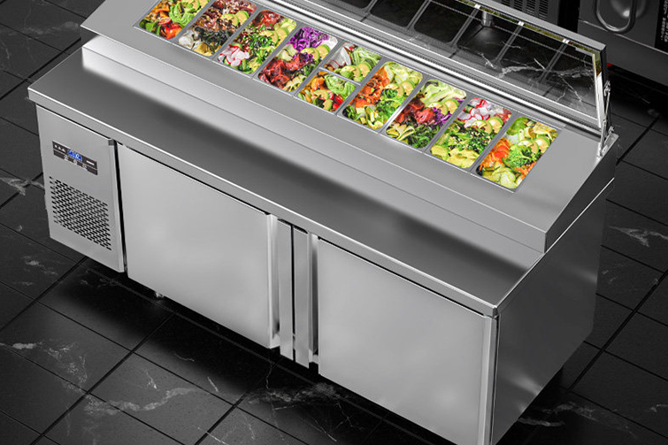 How to Choose a Commercial Pizza Prep Table / Station: The Ultimate Guide