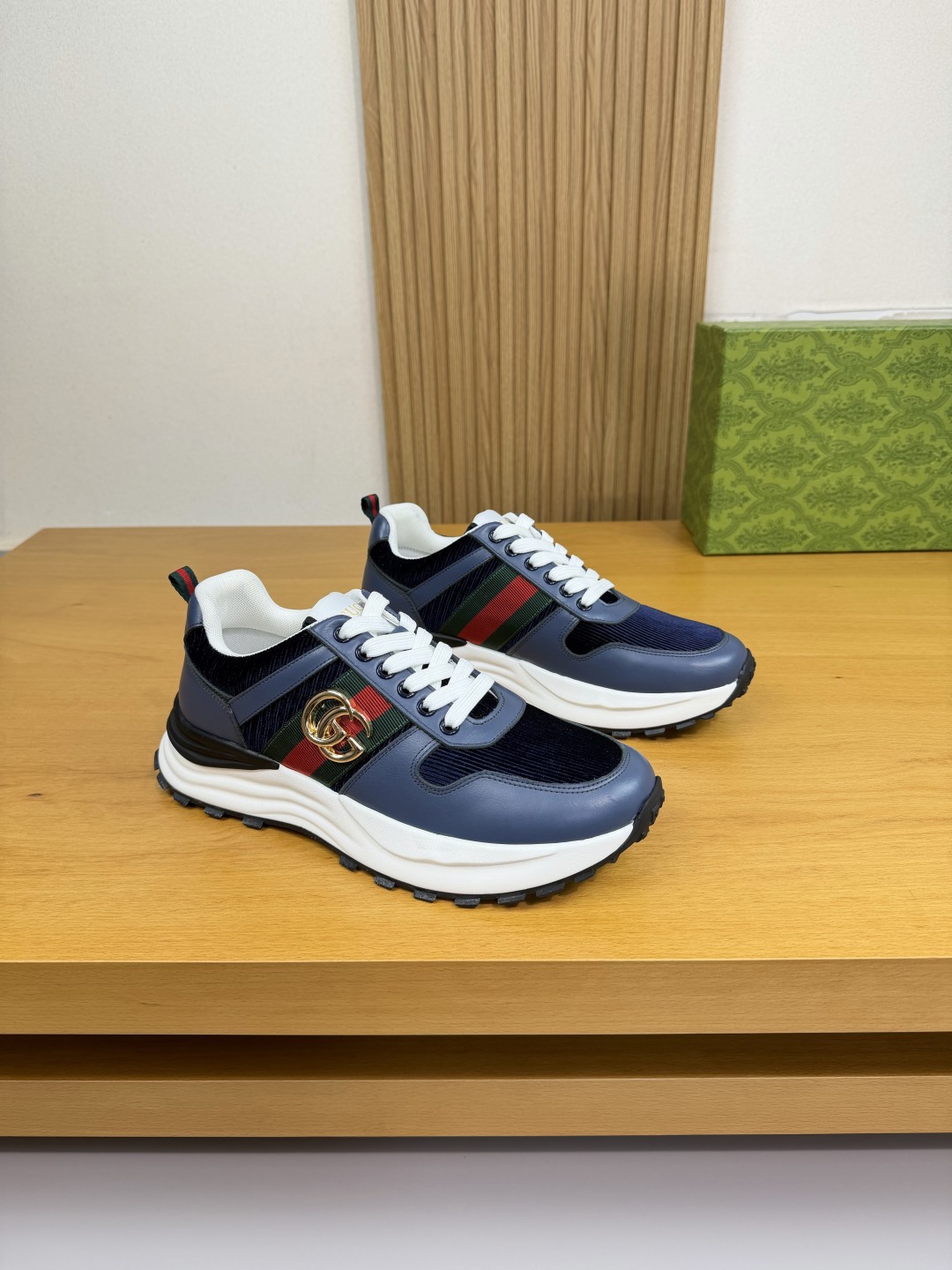 Gucci men's sports shoes