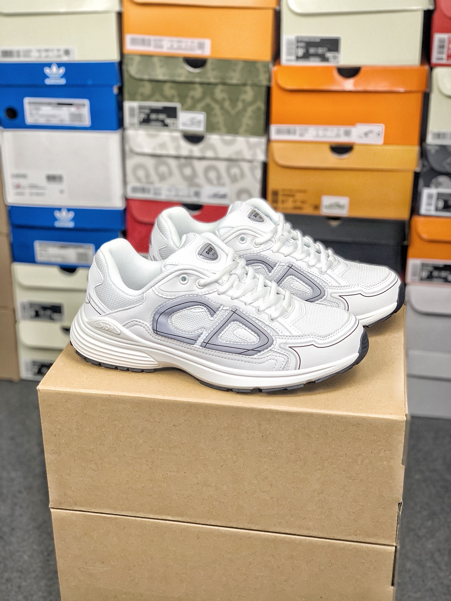 Dior's latest B30 series retro dad shoes white