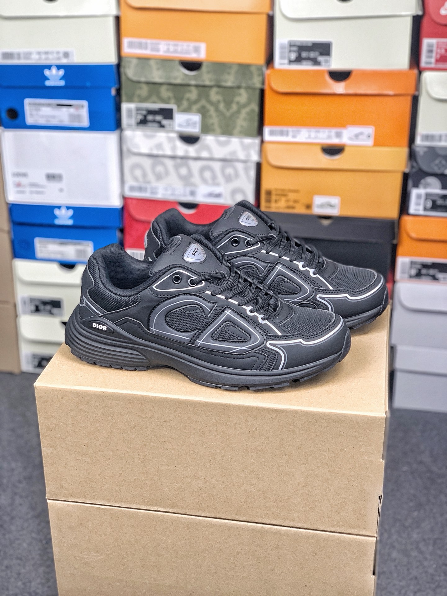Dior retro dad shoes dark gray