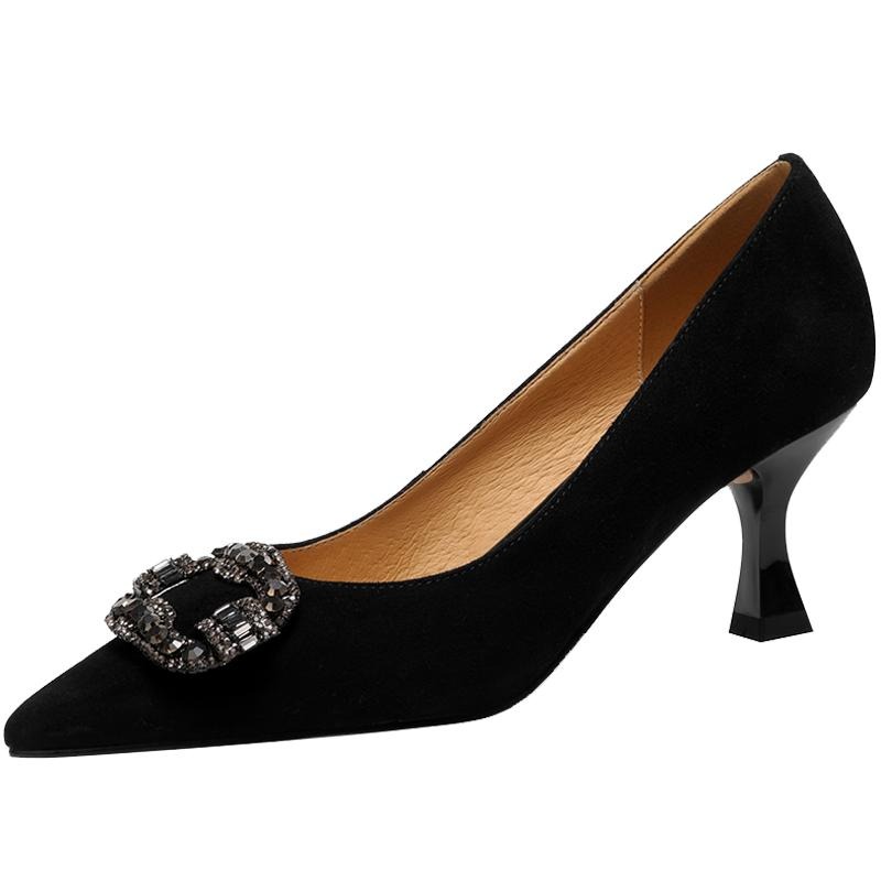 The Resurgence of Elegance: Why Suede Coarse Single Order Shoes Are Reforming the Global Footwear Market