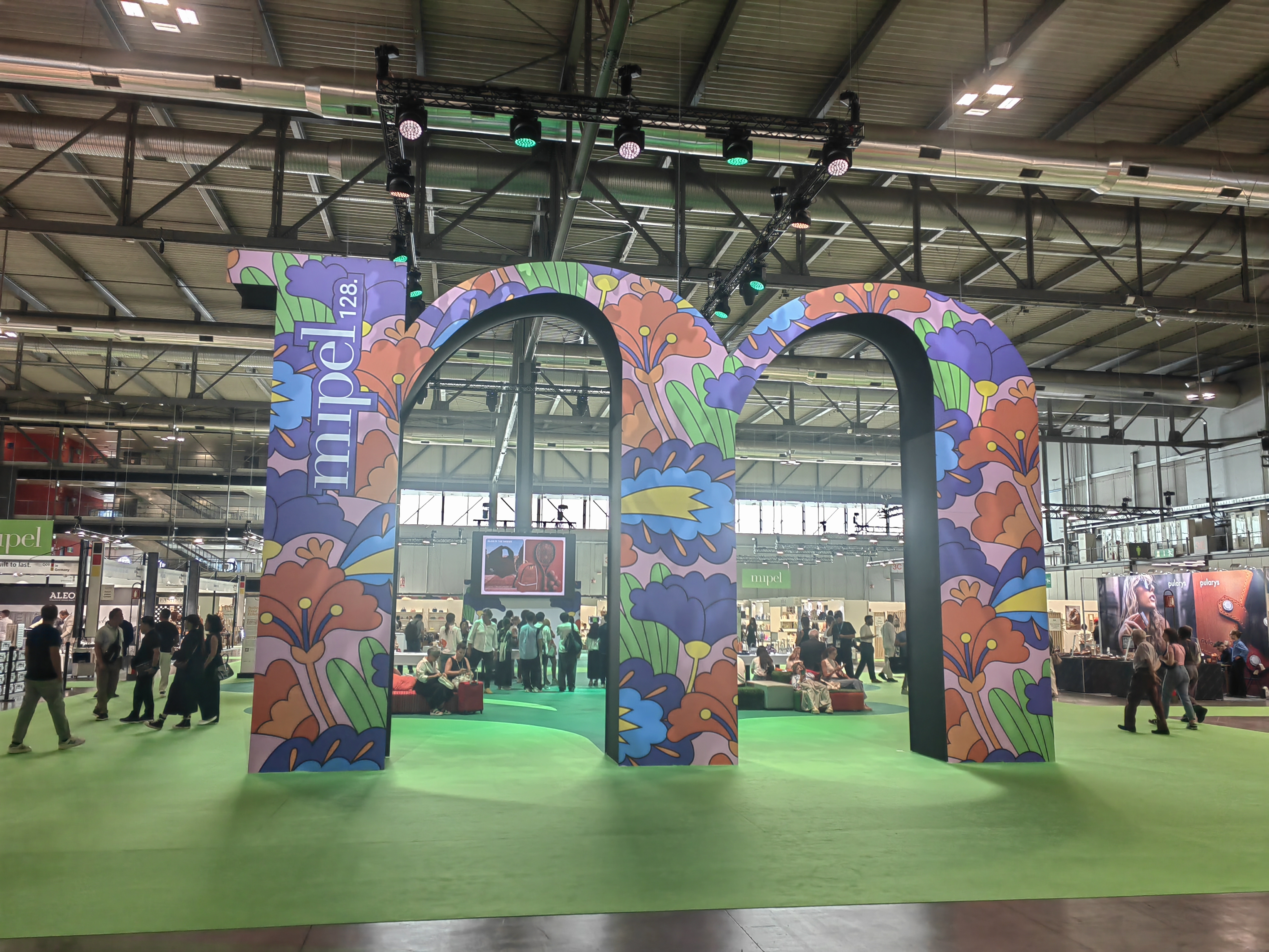 Happy Fashion Shoe at MICAM Milano 2025 | Women’s Footwear & Handbags