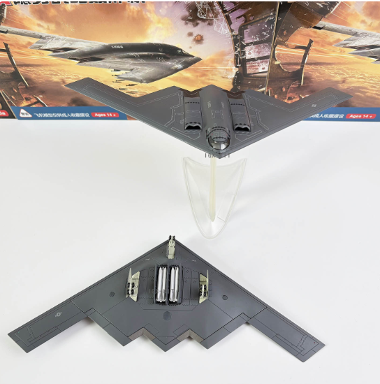 1:200 U.S. Military B-2A Ghost Invisible B2A Bomber Alloy Airplane Ornament Model
