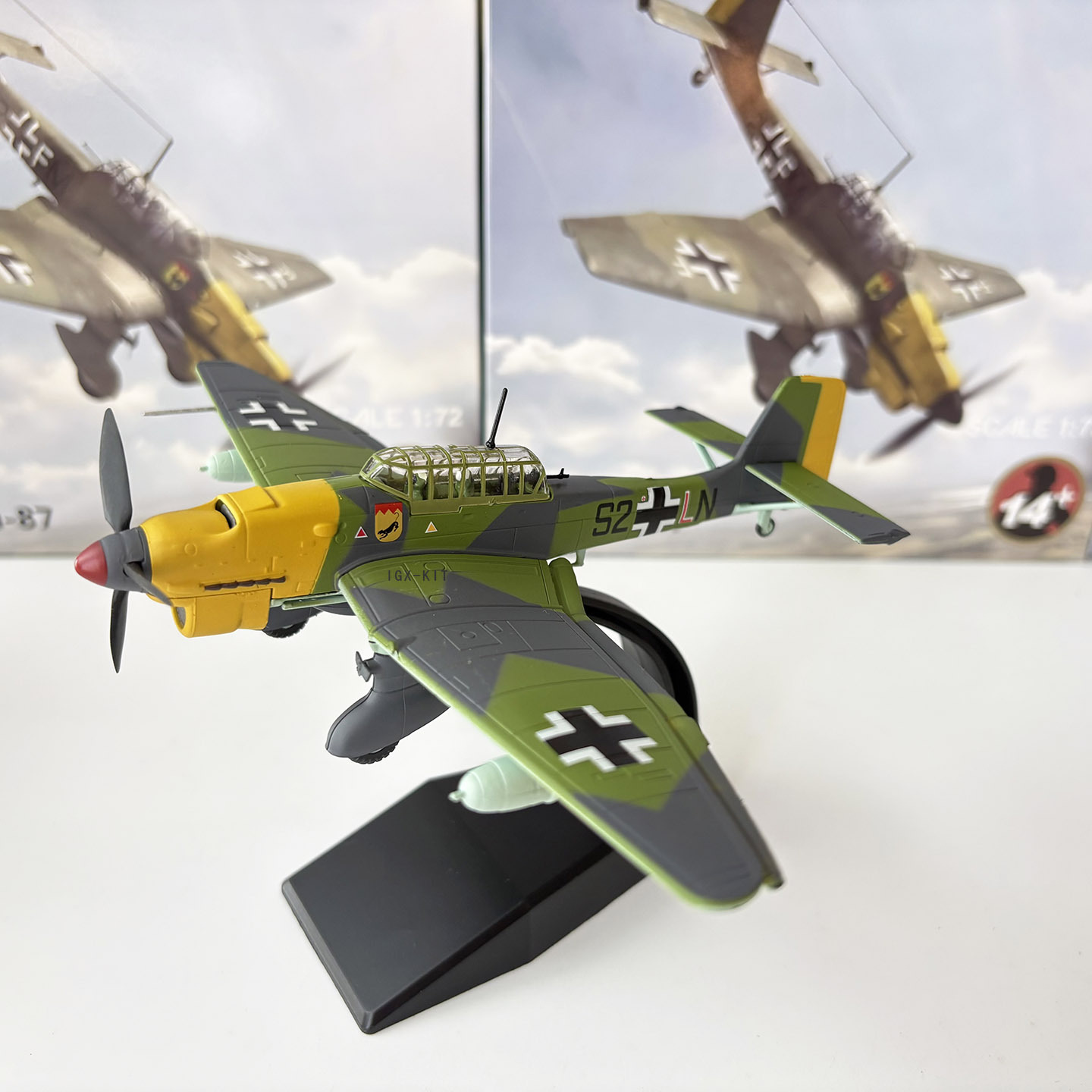 1/72 JU-87 Stuka Dive Bomber JU-87 Fighter Complete Alloy Aircraft Static Model Display Piece