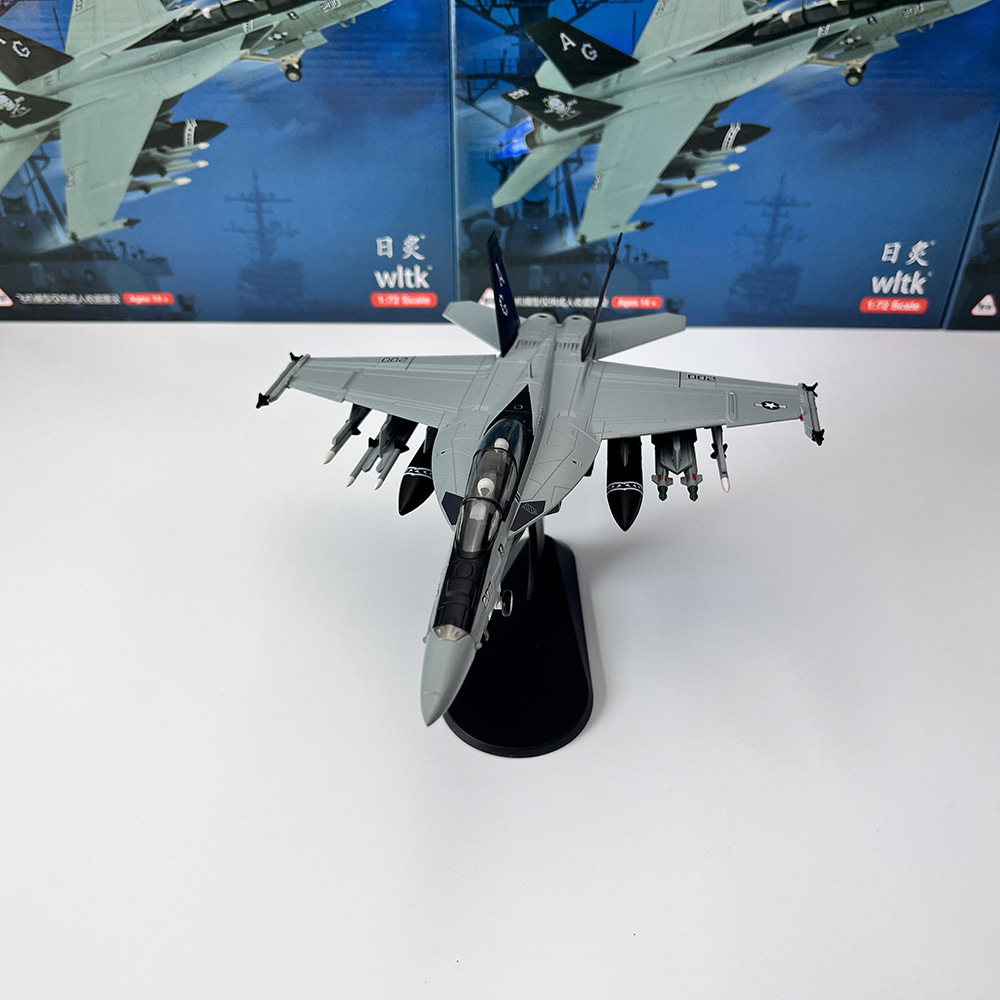 1/72 Scale American F/A-18F Super Hornet F18 Carrier-Based Fighter Aircraft Complete Military Model Display Piece