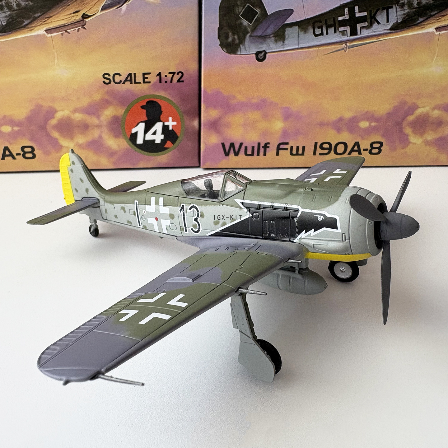 1/72 Scale WWII FW 190 “Butcher's Bird” Fighter Aircraft - Airborne Blade Realistic Finished Model Aircraft Collectible Display Piece
