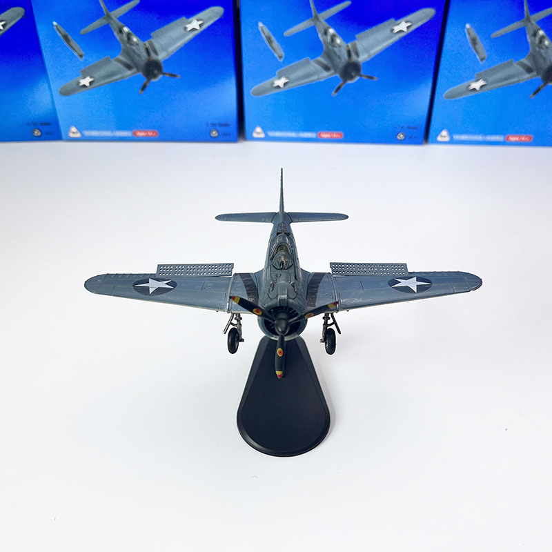 1/72 Scale US Navy SBD Dauntless Dive Bomber - Battle of Midway - Finished Military Aircraft Model Display Piece