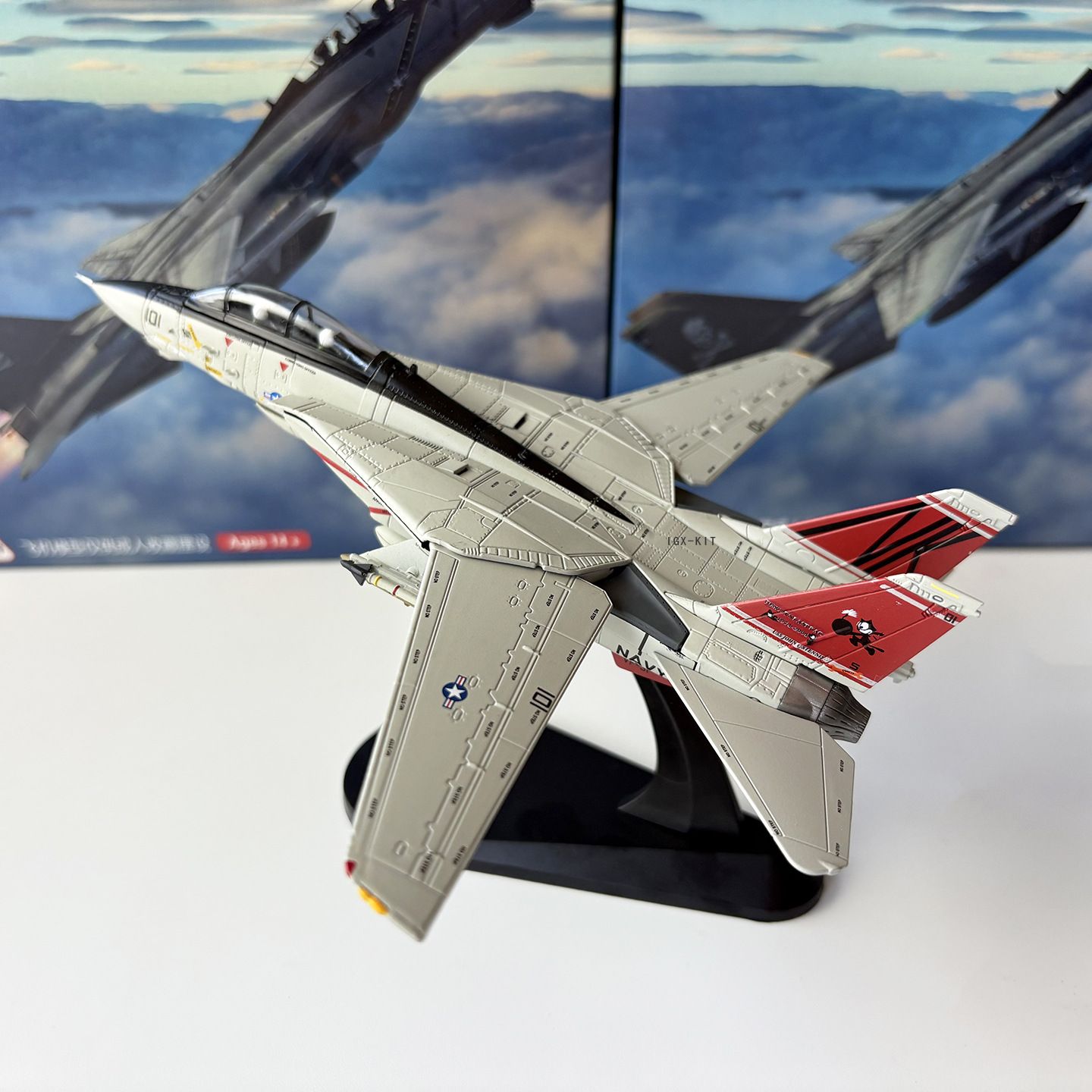 1/100 Scale US Navy F-14 Tomcat Fighter Aircraft VF-31 Squadron Simulated Alloy Finished Aircraft Model Display Piece
