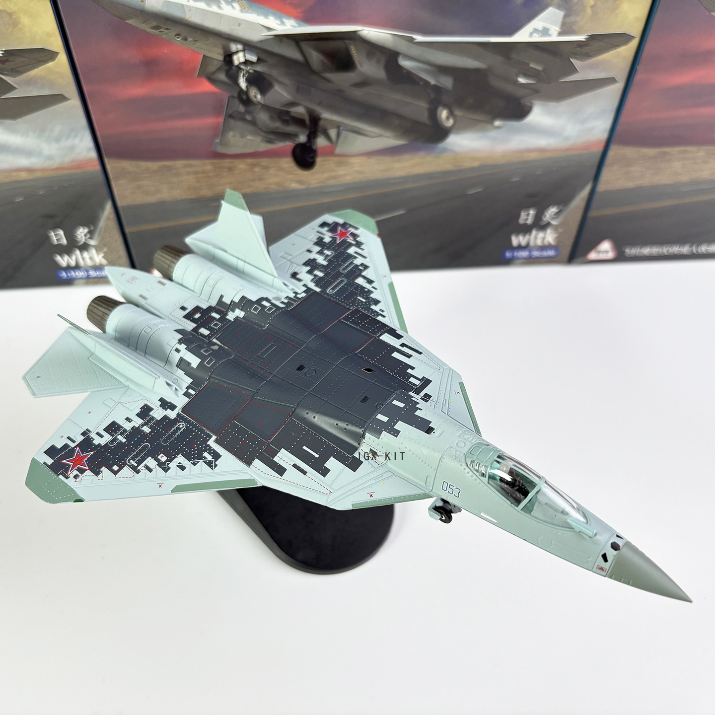 1/100 Scale Russian Air Force Su-57 Stealth Fighter Aircraft Die-Cast Model