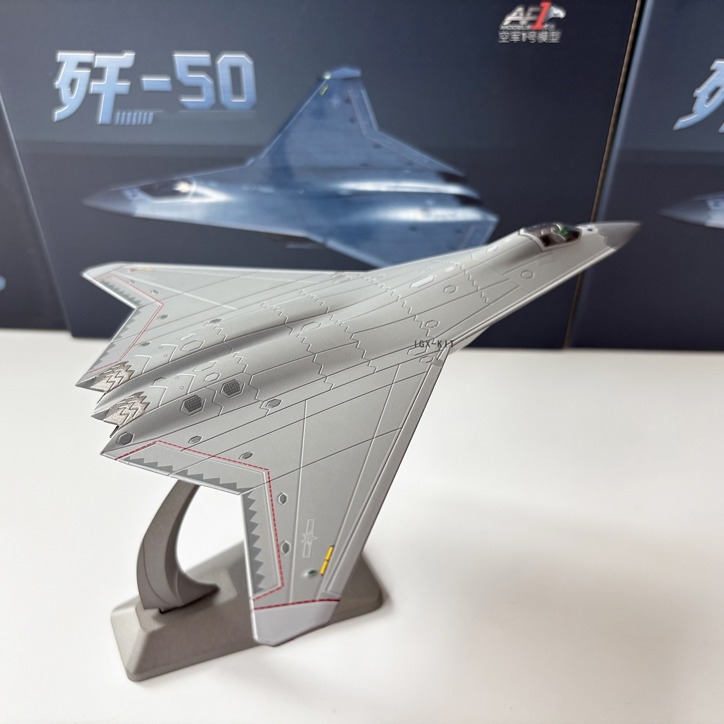 wltk 1/144 Chinese Air Force J-50 stealth fighter J50 sixth generation fighter model ornament