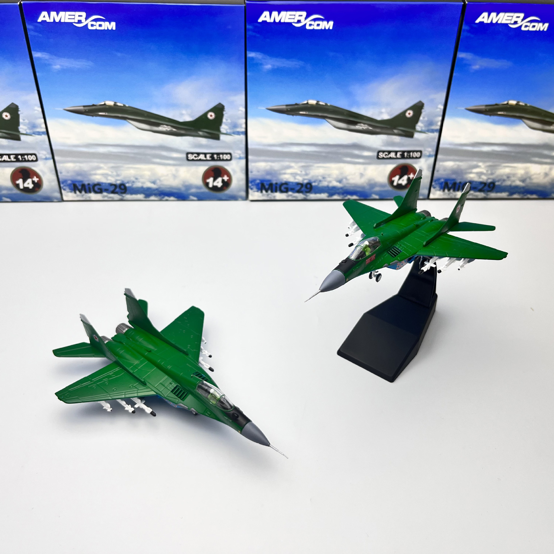Amer 1/100 Scale North Korean Air Force MiG-29A Military Fighter Aircraft Finished Model Display Piece