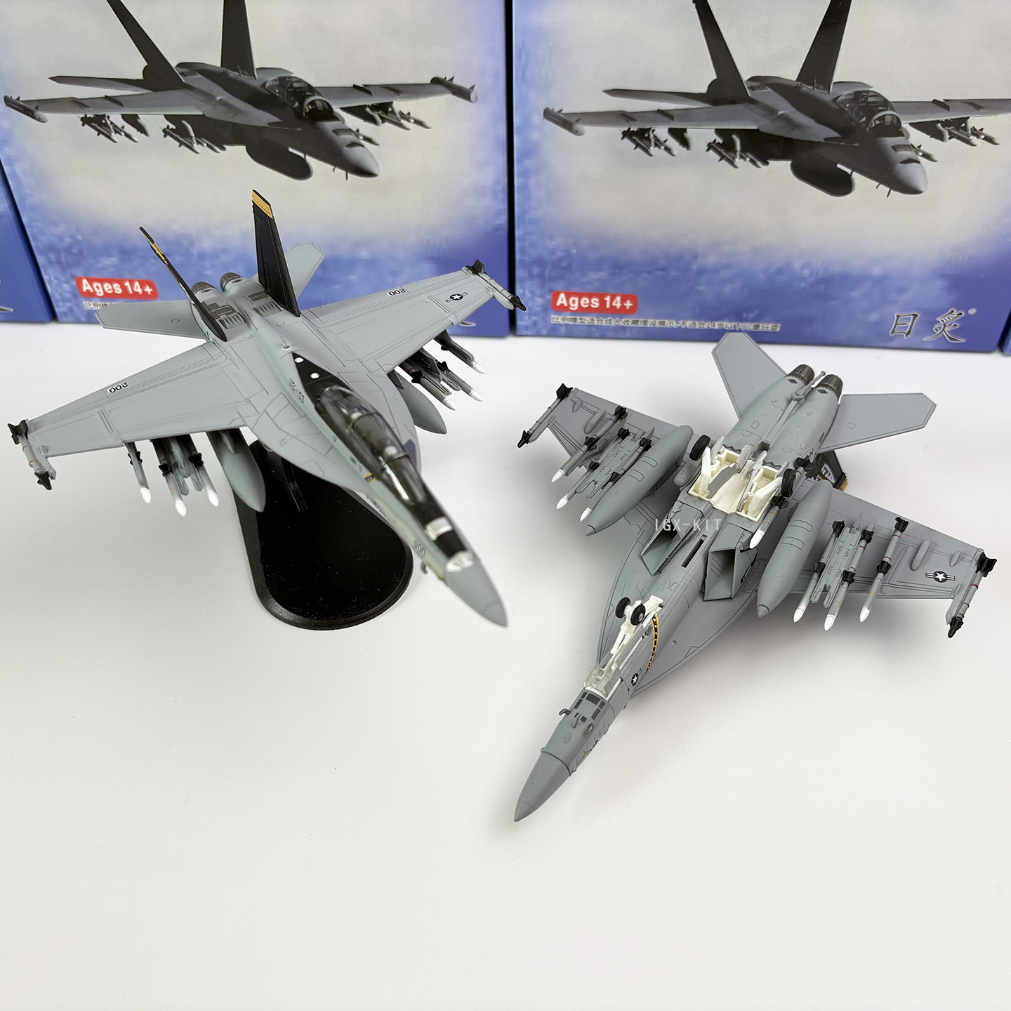 WLTK 1/100 Scale US F/A-18 Hornet Squadron F18 Carrier-Based Aircraft Alloy Static Finished Model Display Piece