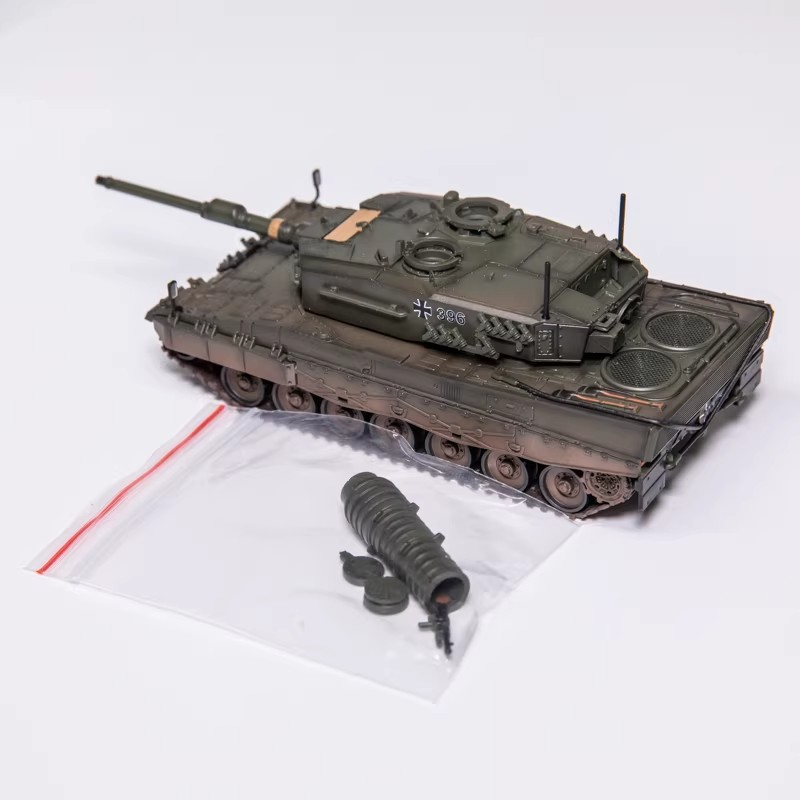 krauss-maffei, cold war tank, german army, gelboliv, solid color tank, nato standard, military hobby, 1/72 scale armor