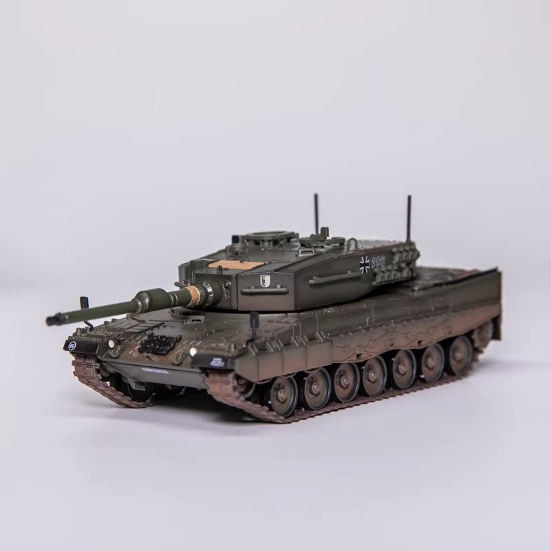 krauss-maffei, cold war tank, german army, gelboliv, solid color tank, nato standard, military hobby, 1/72 scale armor
