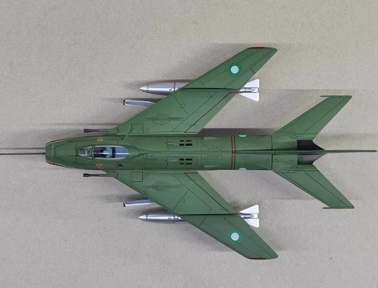Panzerkampf 1/72 Pakistan F-6 Fighter (MiG-19 Copy) - PAF Legend "Air Superiority" Diecast Model