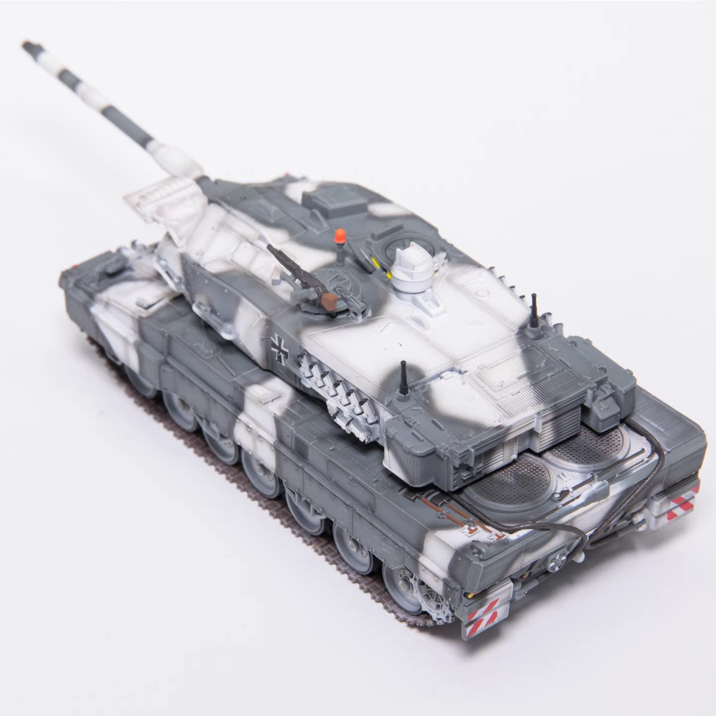 kmw krauss-maffei wegmann nato tank german army panzer heavy armor modern warfare tactical vehicle desktop display gift for men