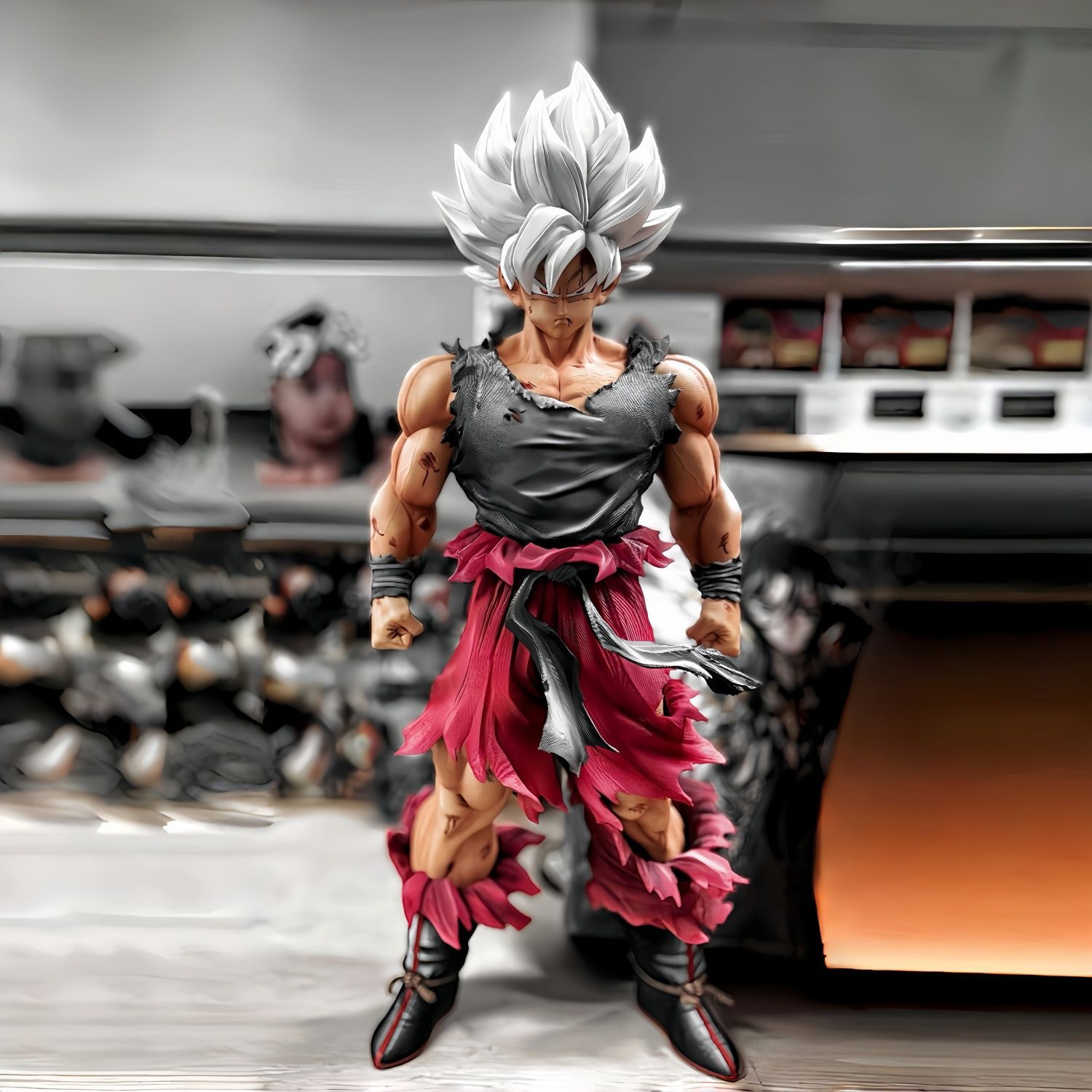 Dragon Ball Z Super Saiyan Goku Manga Color GK Resin Statue