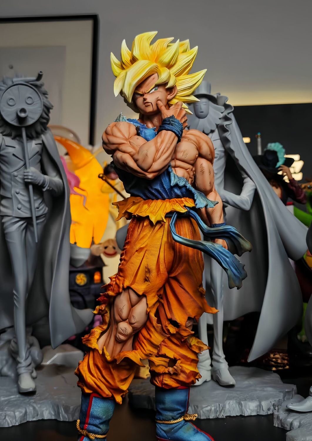 MAN Studio Dragon Ball Z Super Saiyan Goku Battle GK Resin Statue