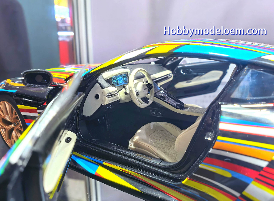 Xiaoguang 1:18 Alloy Car Model Aston Martin DB12 Art Car