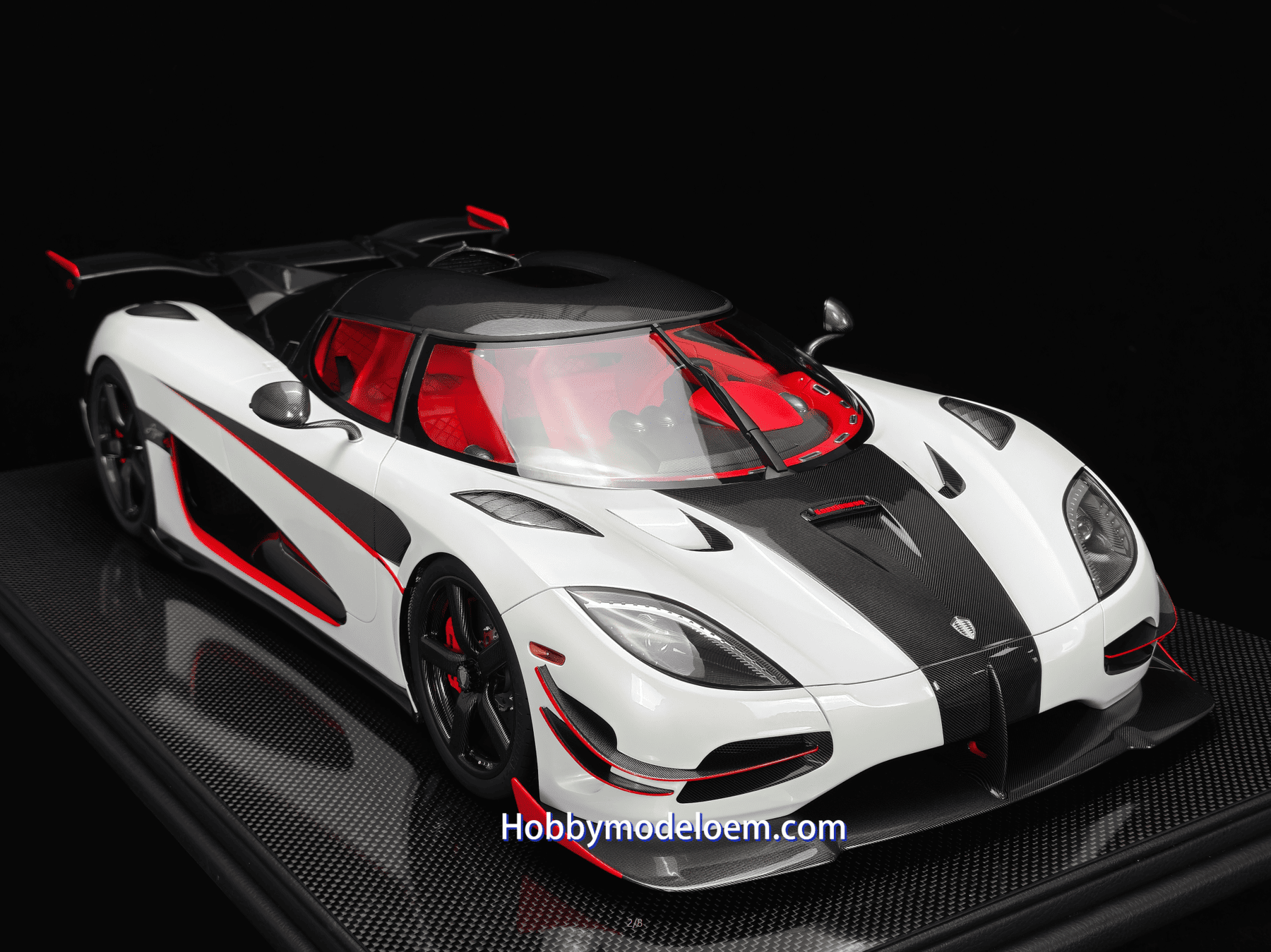 Frontiart 1:8 Koenigsegg Agera RS Arctic White Resin Model Car
