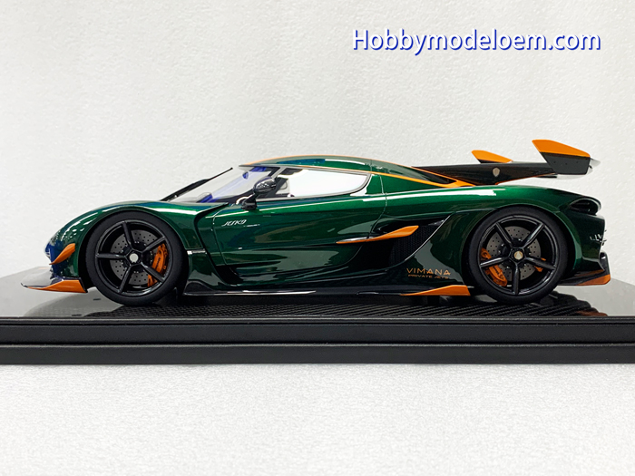 Frontiart  1:12 Koenigsegg Jesko Green Tinted Carbon resin model car