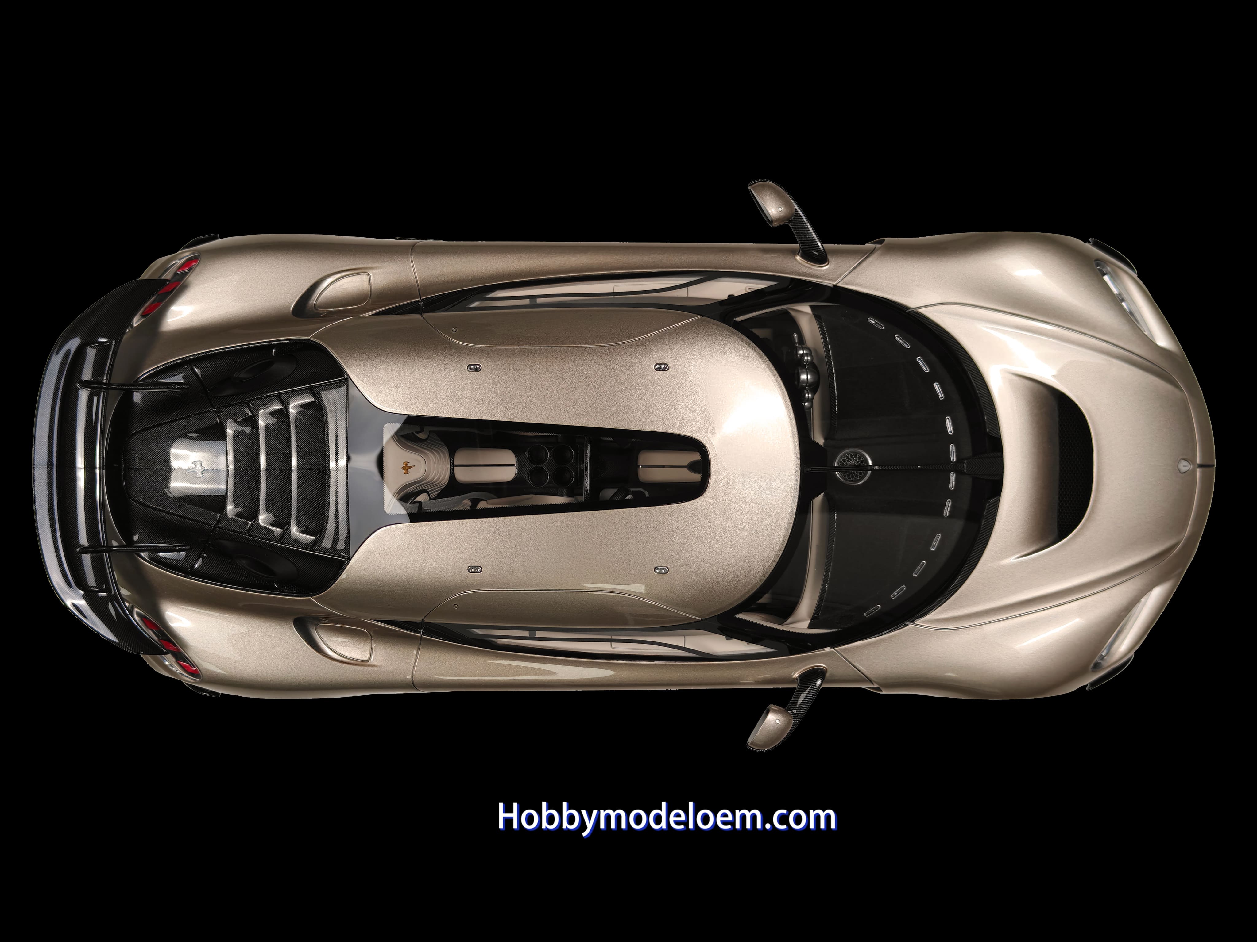 Frontiart 1：18 Koenigsegg Gemera Champagne Resin Model Car