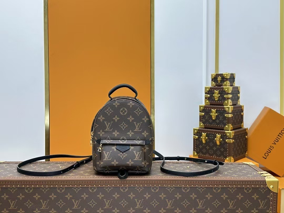 Large capacity, printed backpack