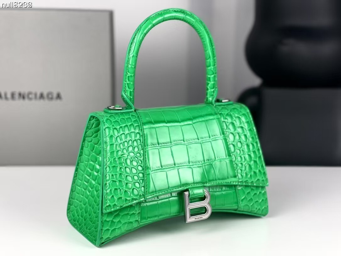 Premium women's baguette armpit bag