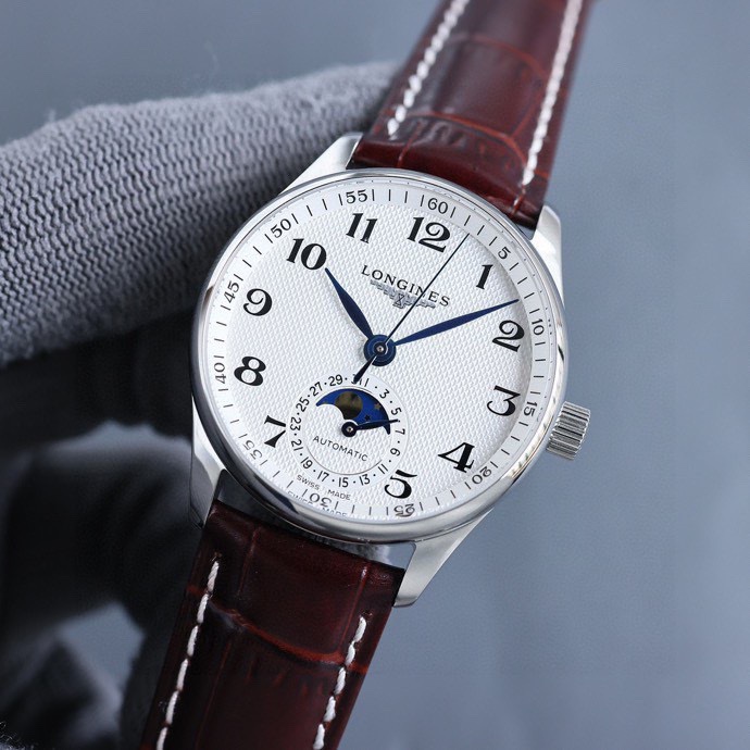 Simple and elegant mechanical watch